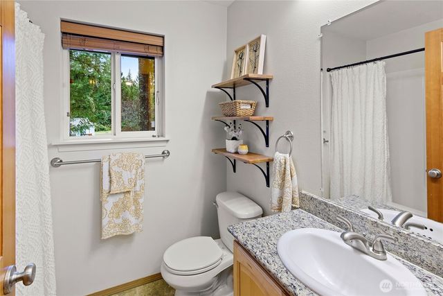 11801 Old Frontier Road NW, Silverdale, WA 98383