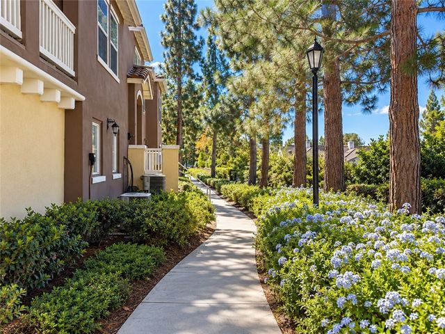 418 Timberwood, Irvine, CA 92620