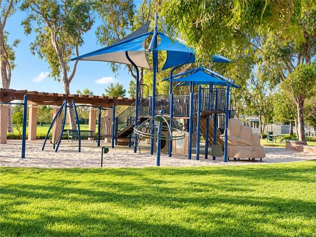 418 Timberwood, Irvine, CA 92620