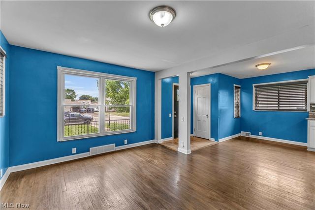 1227 Manor Avenue SW, Canton, OH 44710