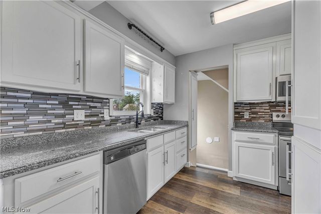 1227 Manor Avenue SW, Canton, OH 44710