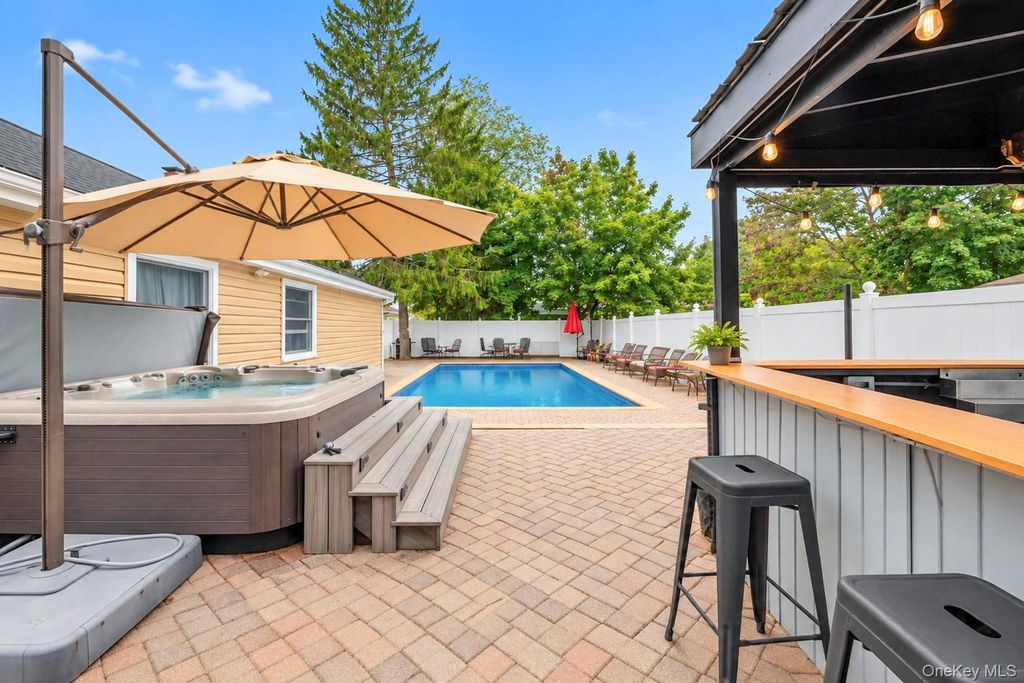 54 Pacific Avenue, Deer Park, NY 11729 — photo 5
