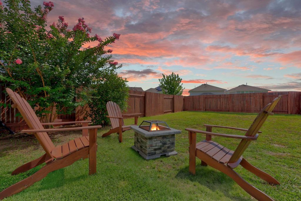 116 Oakstone DR, Georgetown, TX 78628