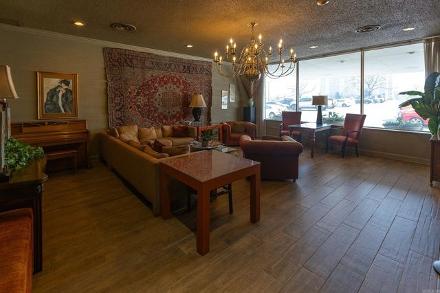 700 E 9th 10M Street, Little Rock, AR 72202