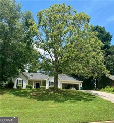 90 Marbrook Trace, Oxford, GA 30054