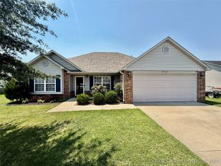 2762 S Kentucky Avenue, Pryor, OK 74361