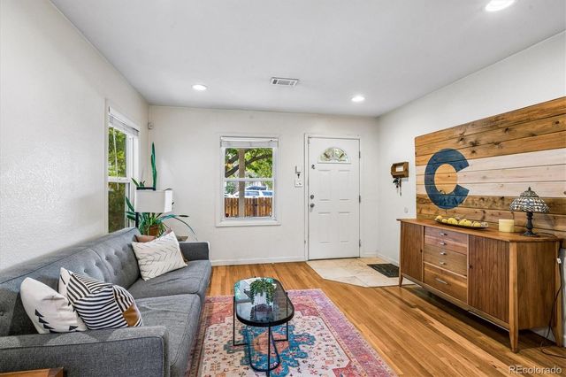 3148 S Lincoln Street, Englewood, CO 80113