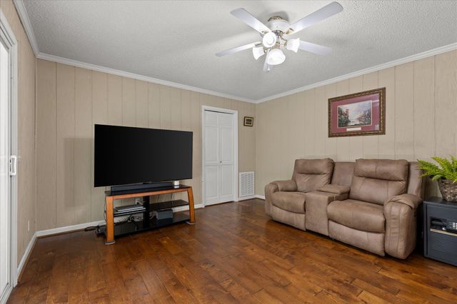 445 Brow Road, Trenton, GA 30752