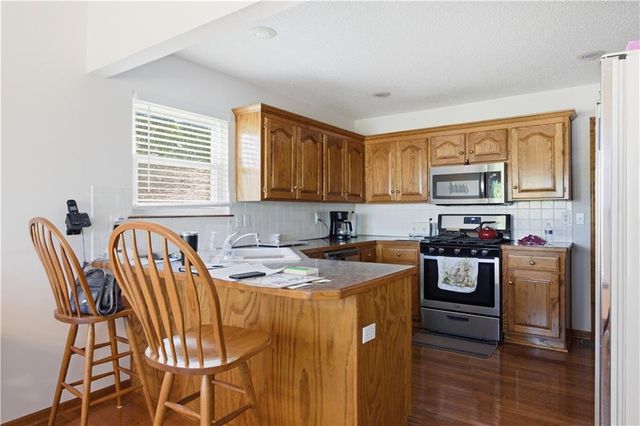 22646 Washington Avenue, Spring Hill, KS 66083