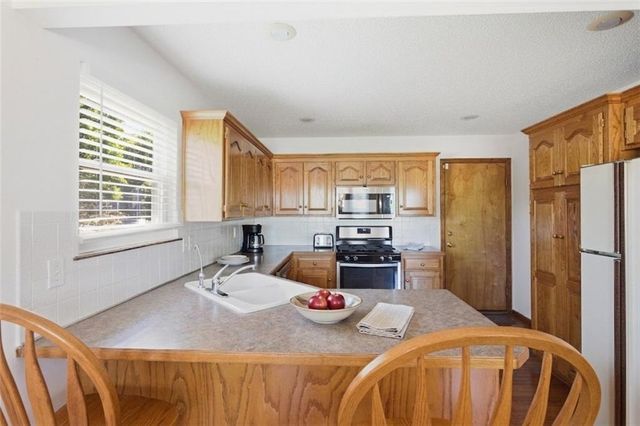 22646 Washington Avenue, Spring Hill, KS 66083