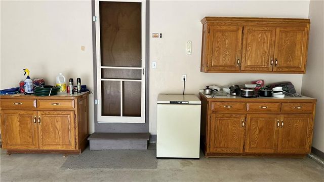 22646 Washington Avenue, Spring Hill, KS 66083