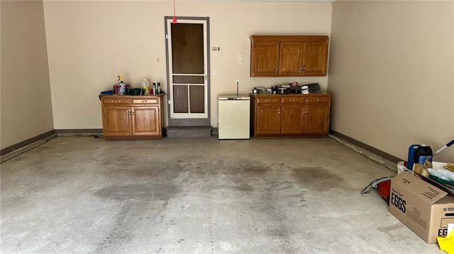 22646 Washington Avenue, Spring Hill, KS 66083