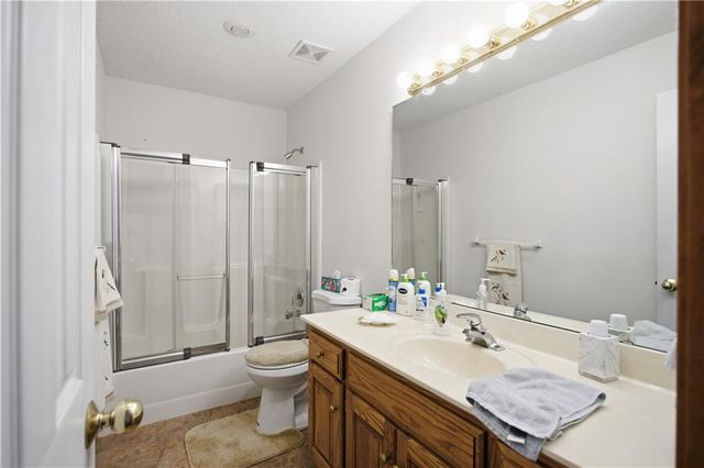 22646 Washington Avenue, Spring Hill, KS 66083
