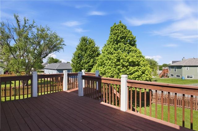 22646 Washington Avenue, Spring Hill, KS 66083