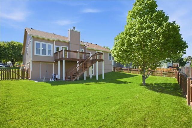 22646 Washington Avenue, Spring Hill, KS 66083