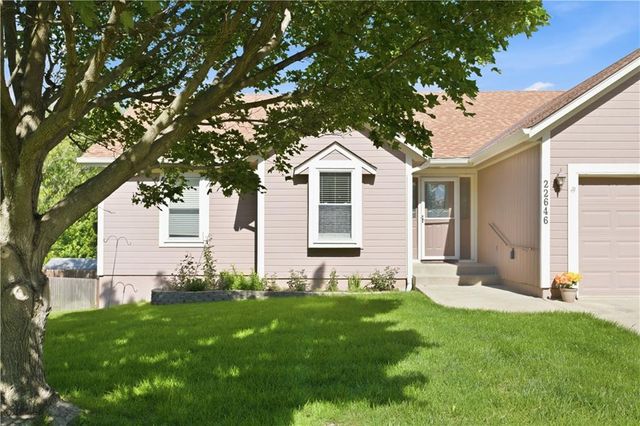22646 Washington Avenue, Spring Hill, KS 66083