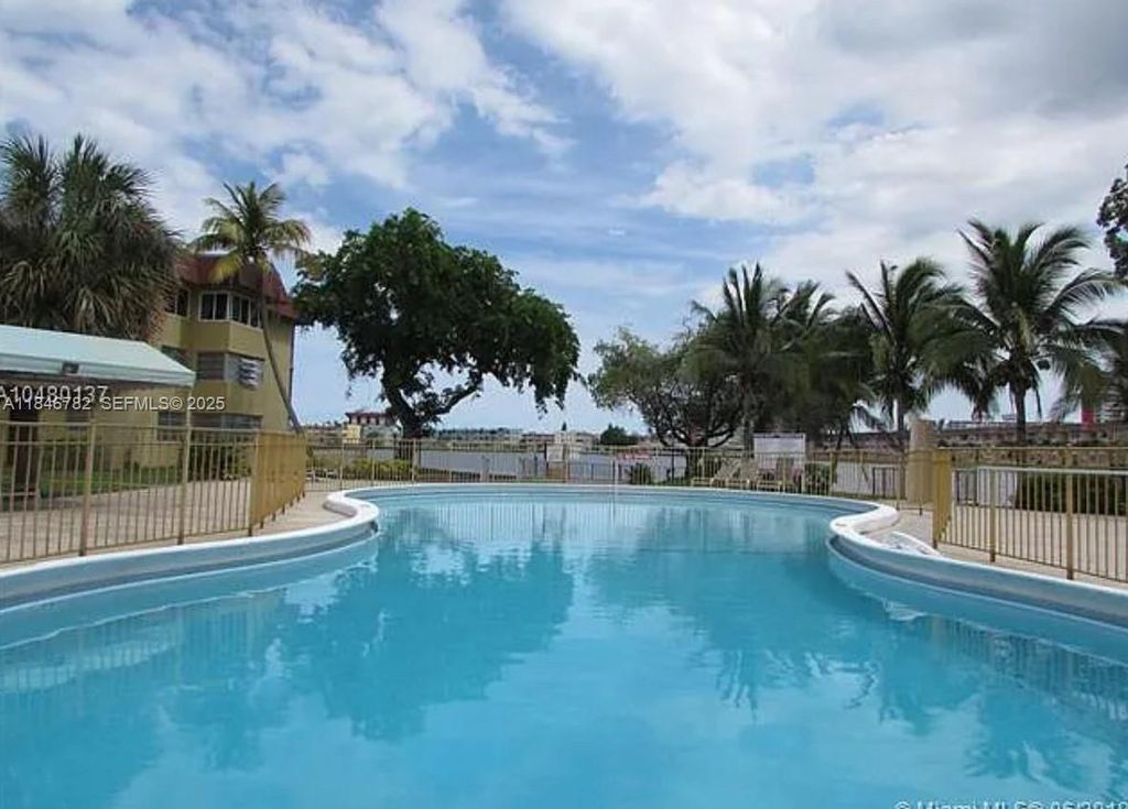 1530 NE 191st Street 145, Miami, FL 33179