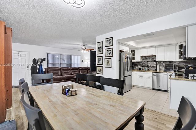 208 Greenbrier C 208, West Palm Beach, FL 33417