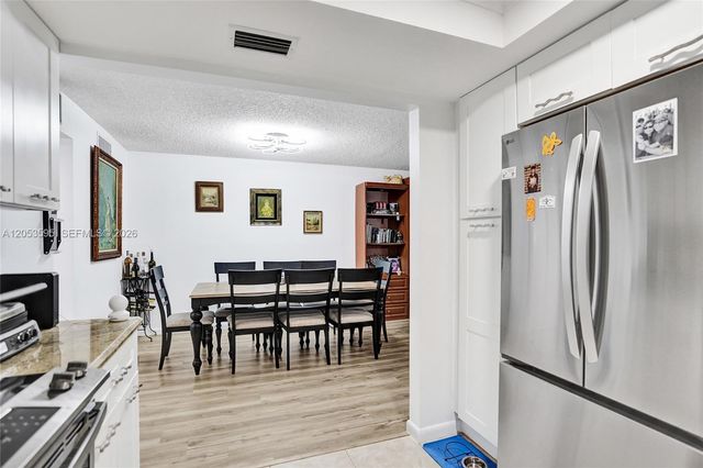208 Greenbrier C 208, West Palm Beach, FL 33417