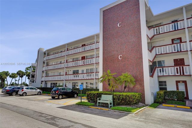 208 Greenbrier C 208, West Palm Beach, FL 33417