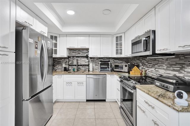 208 Greenbrier C 208, West Palm Beach, FL 33417