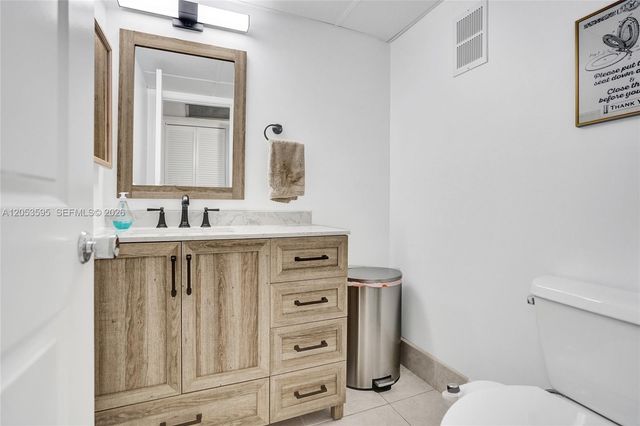 208 Greenbrier C 208, West Palm Beach, FL 33417