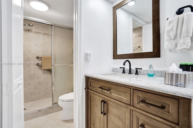 208 Greenbrier C 208, West Palm Beach, FL 33417