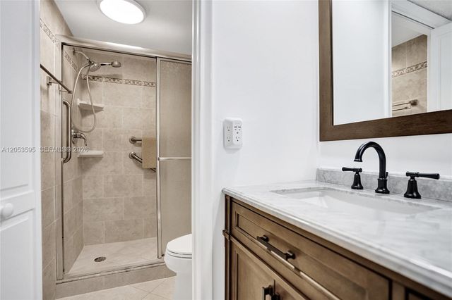 208 Greenbrier C 208, West Palm Beach, FL 33417