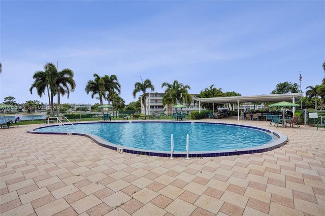 208 Greenbrier C 208, West Palm Beach, FL 33417