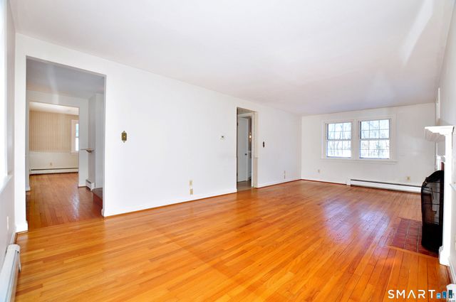 85 Lydall Street, Manchester, CT 06042