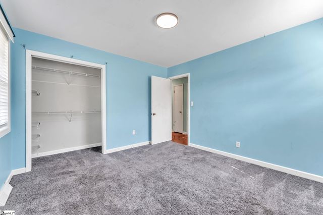 2601 E Lee Road, Taylors, SC 29687