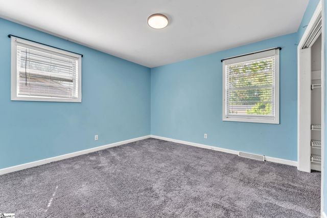 2601 E Lee Road, Taylors, SC 29687