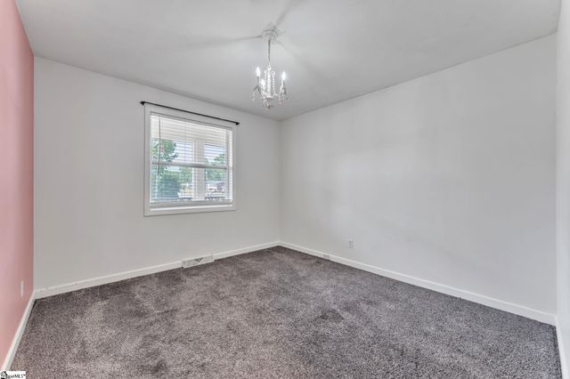 2601 E Lee Road, Taylors, SC 29687