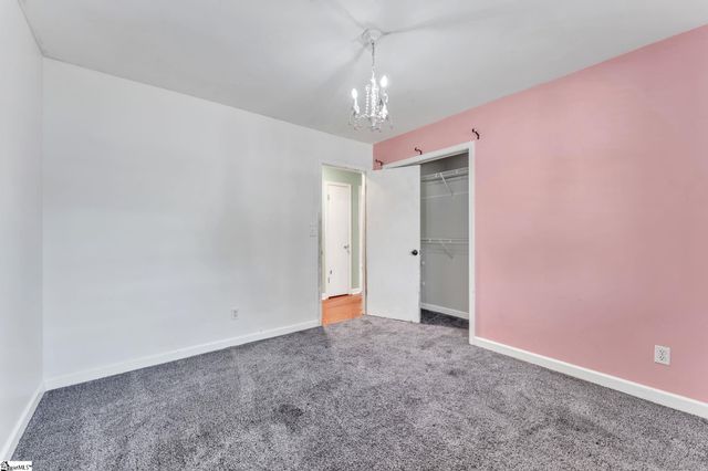 2601 E Lee Road, Taylors, SC 29687