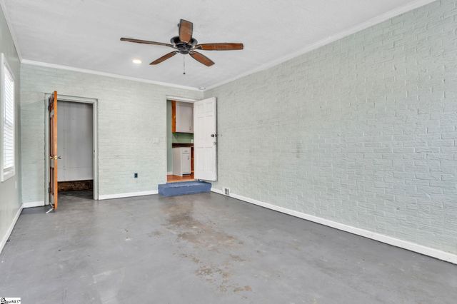 2601 E Lee Road, Taylors, SC 29687