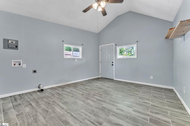 2601 E Lee Road, Taylors, SC 29687