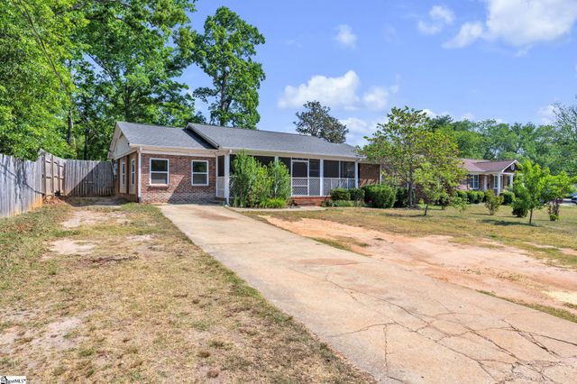 2601 E Lee Road, Taylors, SC 29687
