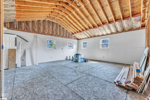 2601 E Lee Road, Taylors, SC 29687
