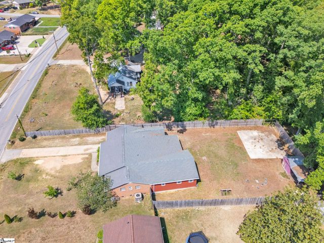 2601 E Lee Road, Taylors, SC 29687