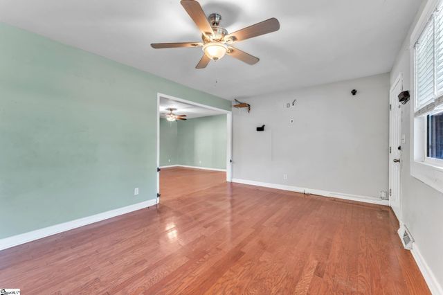 2601 E Lee Road, Taylors, SC 29687