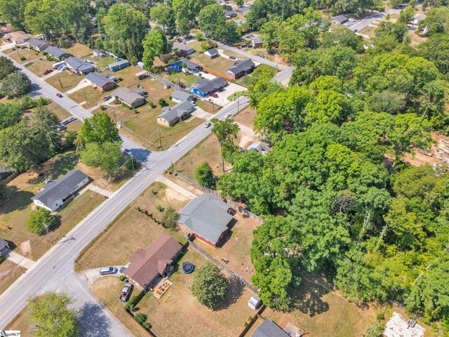 2601 E Lee Road, Taylors, SC 29687