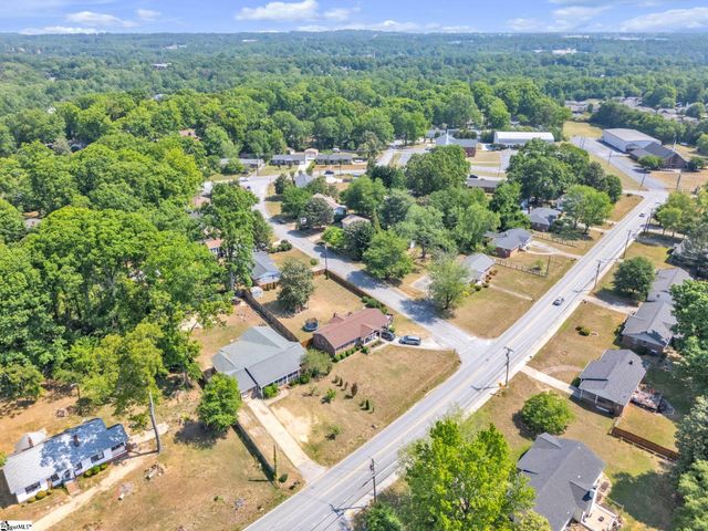 2601 E Lee Road, Taylors, SC 29687