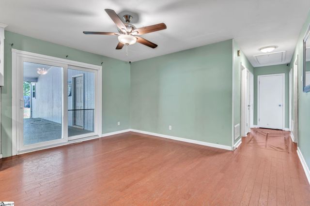 2601 E Lee Road, Taylors, SC 29687