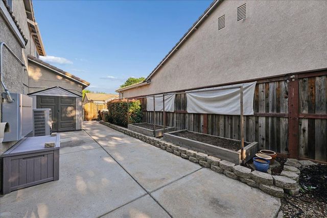 2014 Butterfield Ln, Lincoln, CA 95648
