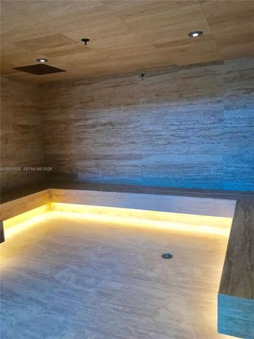 16385 Biscayne Blvd. 1902, North Miami Beach, FL 33160