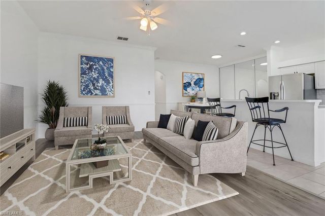 1677 Morning Sun LN E-22, Naples, FL 34119