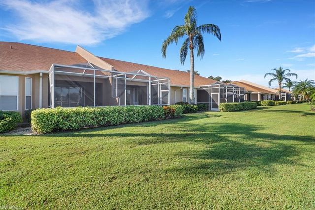 1677 Morning Sun LN E-22, Naples, FL 34119
