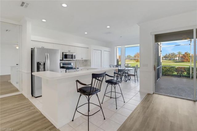 1677 Morning Sun LN E-22, Naples, FL 34119