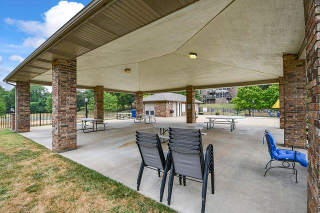 5381 S Newton Avenue, Springfield, MO 65810