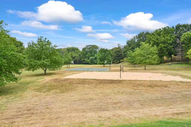 5381 S Newton Avenue, Springfield, MO 65810